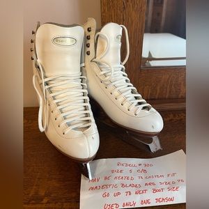 Riedell Figure Skate boots 320 with Majestic Blades size 5 c/b